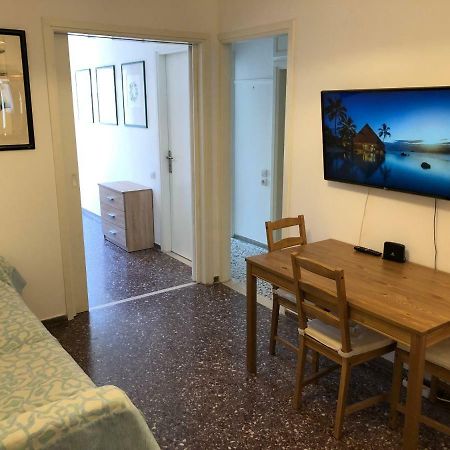 Metaxourgio Spacious Two Bedroom Apartment Athens Luaran gambar