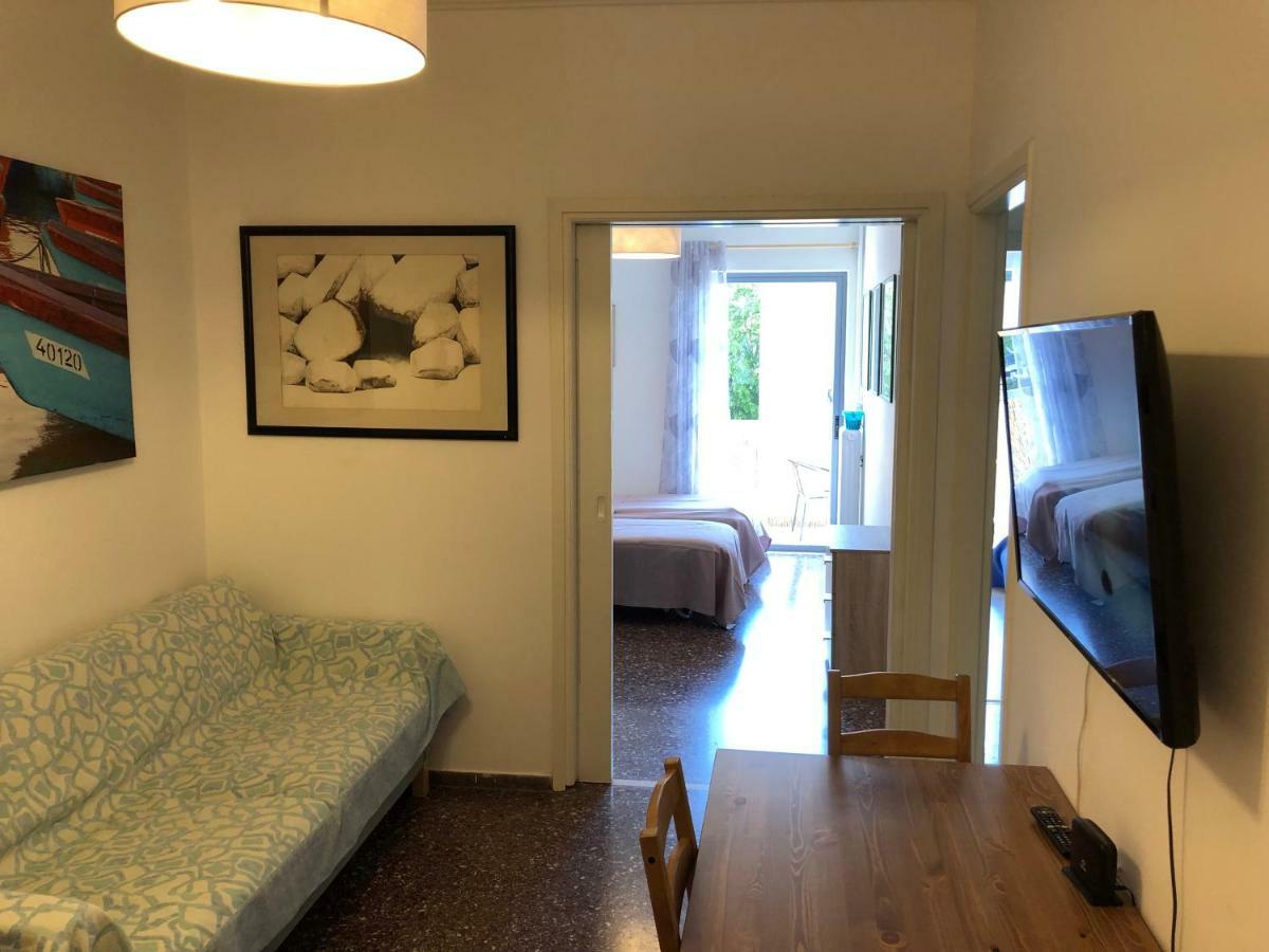 Metaxourgio Spacious Two Bedroom Apartment Athens Luaran gambar