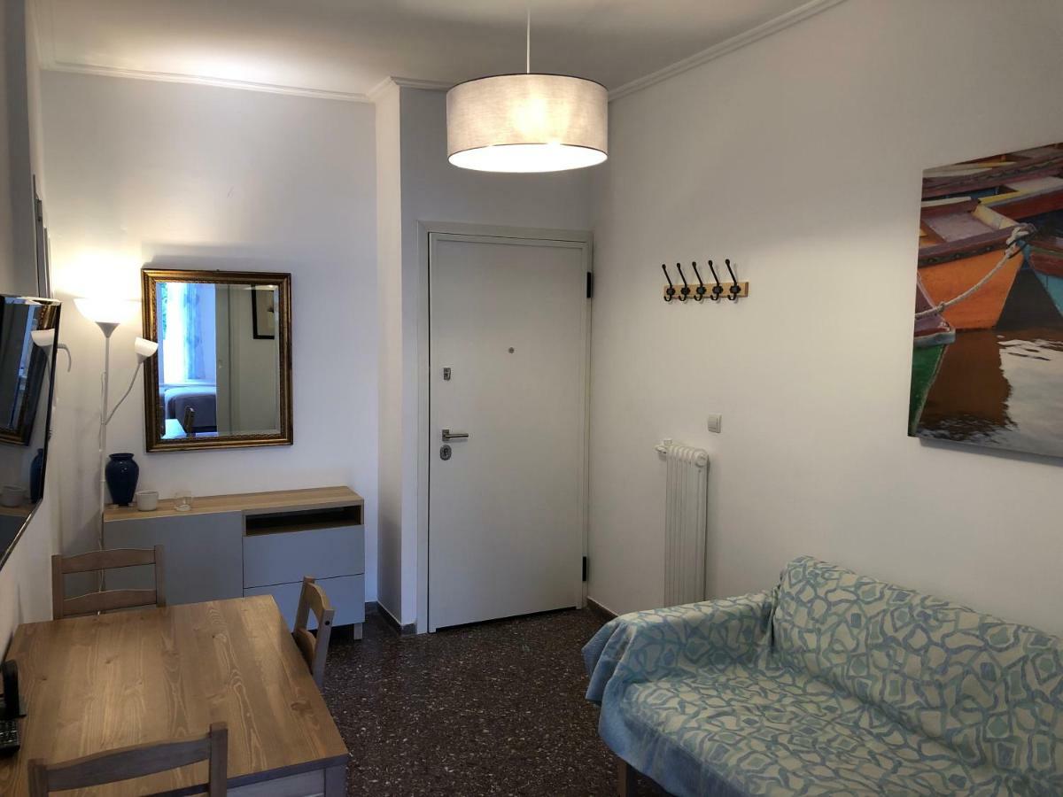 Metaxourgio Spacious Two Bedroom Apartment Athens Luaran gambar
