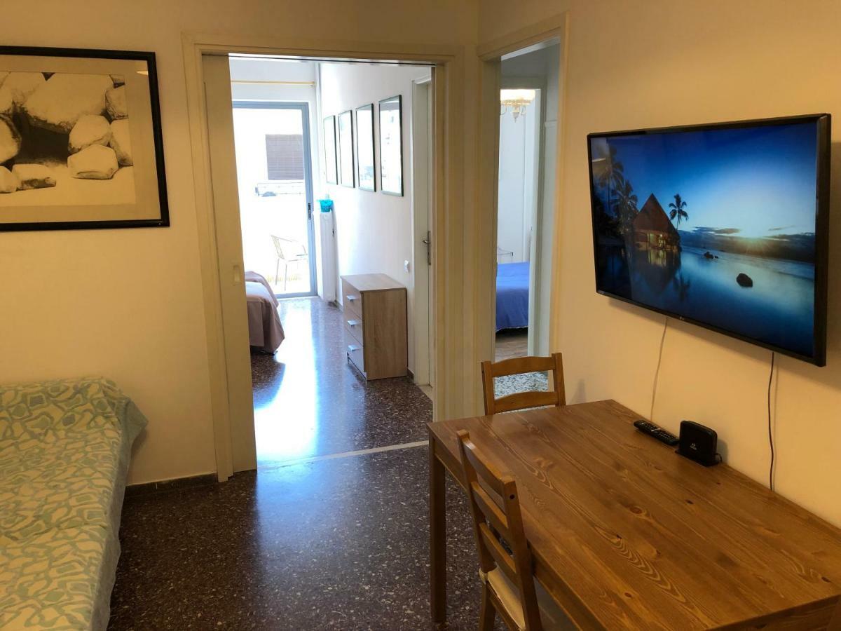 Metaxourgio Spacious Two Bedroom Apartment Athens Luaran gambar