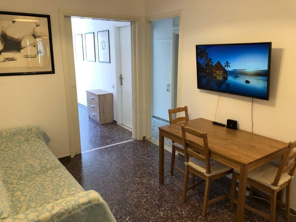 Metaxourgio Spacious Two Bedroom Apartment Athens Luaran gambar