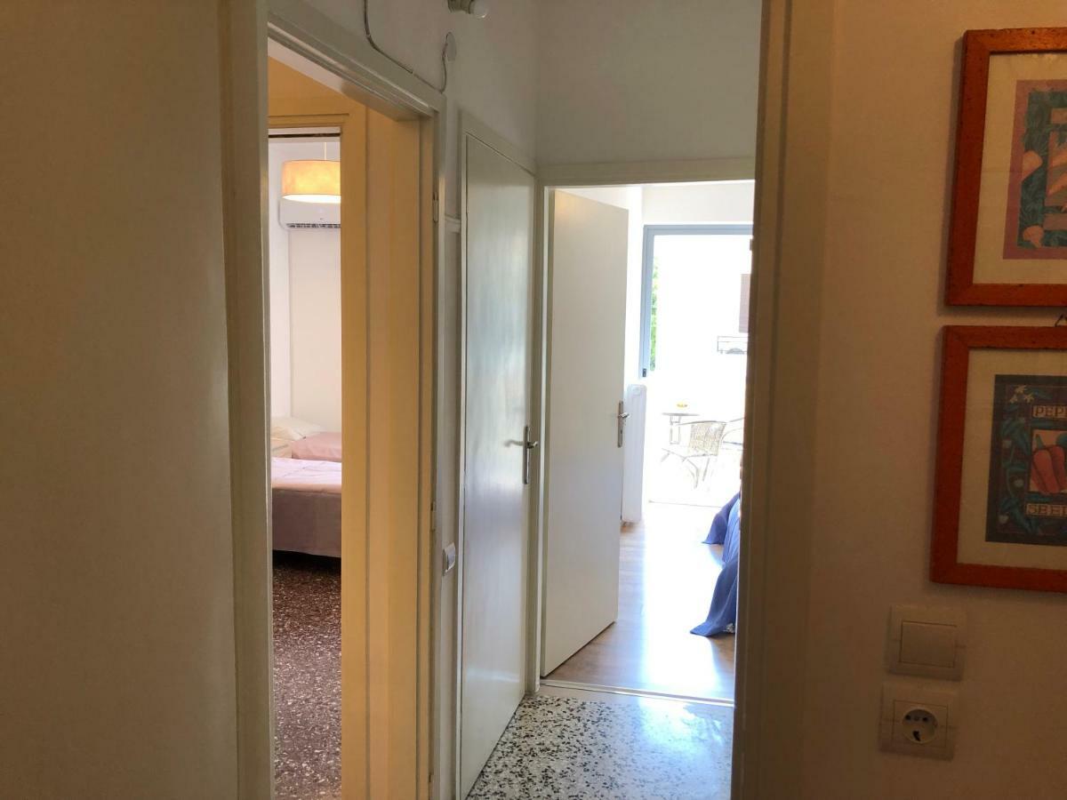 Metaxourgio Spacious Two Bedroom Apartment Athens Luaran gambar